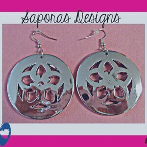Silver Tone Dangle Round Circle Flower Design Earrings